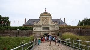 Photo Statue et muse: pour remettre en valeur la citadelle de Lille ...