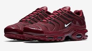 Official Look At The Upcoming Nike Air Max Plus Team Red Kicksonfire Com Nike Air Max Nike Air Max Plus Sneakers Men Fashion
