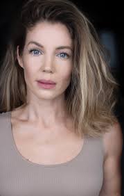 Maura Grace's Instagram, Twitter & Facebook