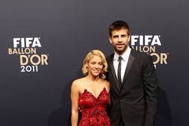 Shakira's longtime boyfriend is spanish soccer star gerard piqué. Gerard Pique Proves He S No Shakira Sings Japanese Song Barca Blaugranes