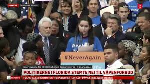 Overlevende etter skoleskytingen i Florida demonstrerer mot våpenloven
