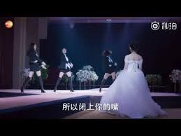 She is the younger sister of barbie hsu, with whom she formed the mandopop duo asos. 7 Fakta Dee Hsu Pemeran Daoming Zhuang Di Meteor Garden 2018