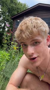 arguing with me is pointless, the grass is blue for me as long as it  irritates u