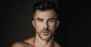 Meet Fitness Expert Carson Twitchell Who Helps Gay Men