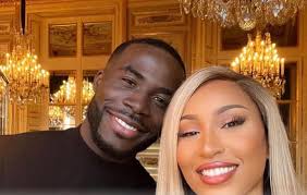 u should have gotten married in real life bcz u make a really cute couple.  don't u also agree