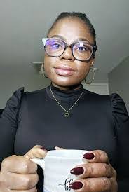 Sonja Fraser's Instagram, Twitter & Facebook