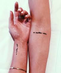 Die Besten Mini Tattoos Fur Dich Und Deine Bff Bestfriend Tattoos Freundin Tattoos Schwester Tattoos