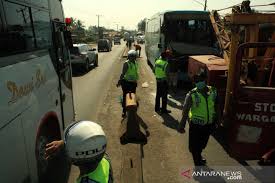 1.2 data dokumen yang harus dilengkapi. Empat Orang Hangus Terbakar Pada Kecelakaan Di Jalur Pantura Subang Antara News