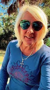 Amy Behrend's Instagram, Twitter & Facebook