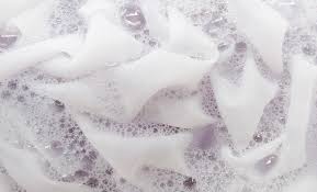 7 Astuces Pratiques Pour Dejaunir Du Linge Blanc Qu Il S Agisse De Vetements De Nappes Ou Encore De R Linges Blancs Blanchir Linge Comment Blanchir Le Linge