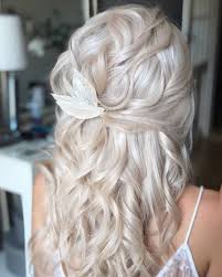 These curly wedding hairstyles are pretty, easy, and showcase the beauty of natural curls. 41 Perfect Wedding Hairstyles For Medium Hair Wedding Forward