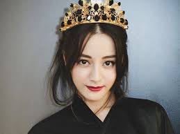 Địch Lê Nhiệt Ba đoạt vị trí quán quân trong bảng xếp hạng gương mặt thời  trang Châu Á năm 2017