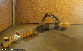 Näytä lisää sivusta rc basement facebookissa. Man Excavates His Basement Using Nothing But Remote Controlled Construction Toys Daily Mail Online