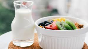 Minuman olahan kunyit, asem dan gula yg di racik secara. 8 Minuman Sehat Dan Makanan Bergizi Yang Tepat Dikonsumsi Setelah Berolahraga Hot Liputan6 Com