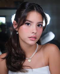 In her sweet sixteen era. 💖 We love you, @kramer.kendra! Make up by  @justinenavato Hair by @jayweehair Wearing @jorubio_ #kendrakramer  #jusmakeup #makeup #beauty