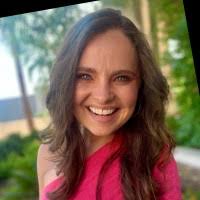 Alexis Whiting Email & Phone Number