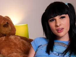 Pistol packin' mama, lay that pistol down!