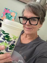 How 'bout them beans! Happy Friday coffee peeps 😊 gentlemen, keep that  brew flowing 🙃😆