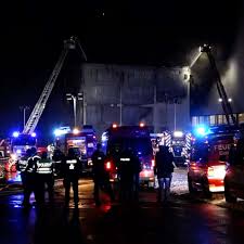 Die gesellschaft und die menschen… Nurnberg Lagerhalle Auf Siemens Gelande In Flammen Erste Vermutung Zur Ursache Nurnberg