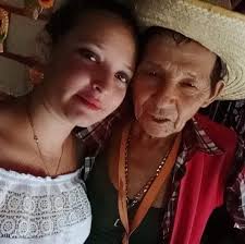 Comenzamos con los cumpleañeros de este día, asi que felicitamos a don Manuel  Tabora por encontrase de cumpleañeros, y es que quien no lo va conocer en  el pueblo, si es quien