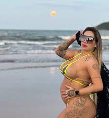 Celebs Pessoas | Musa do Botafogo e ex de Emerson Sheik, Juju Ferrari  anuncia gravidez e web reage: “é do craque”