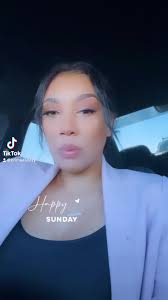 Brianna Wallace, Realtor Dre#02130995, Realty ONE Group Zoom