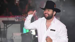 Luis R. Conríquez enciende el escenario: Éxito rotundo en el Palenque Santa  Rita - El Heraldo de Chihuahua | Noticias Locales, Policiacas, de México,  Chihuahua y el Mundo