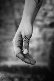 Small Tattoos For Men Finger Tattoo Designs Thumb Tattoos Finger Tattoos
