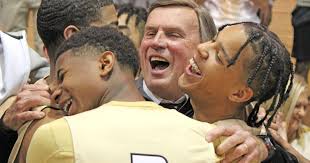 Salmen coach Jay Carlin earns career victory No. 900 with win over  Lakeshore