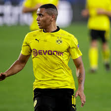 Manuel obafemi akanji (born 19 july 1995) is a swiss professional footballer who plays as a defender for borussia dortmund and the switzerland national team. Manuel Akanji To Miss Several Weeks With A Muscle Injury Fear The Wall