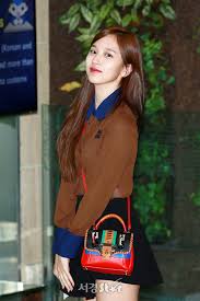 Thank you for 10.6k #twice #트와이스 #once #jihyo #parkjihyo #parkjisoo #mina #momo #sana #dahyun. íŠ¸ì™€ì´ìŠ¤ Twice ë¯¸ë‚˜ ë„ë„í•¨ì´ ë§¤ë ¥ì¸ ê·¸ë…€ ê³µí•­íŒ¨ì…˜