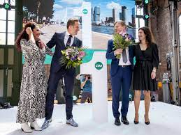 Op het moment dat ze vroeg wat voor vader omtzigt wil zijn. Cda Wil Ander Kiesstelsel Gezin Blijft Hoeksteen Van De Samenleving Nos