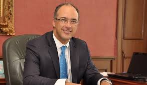 Ex vicepresidente de la república y ex candidato presidencial. Nvzlggp8i3guym