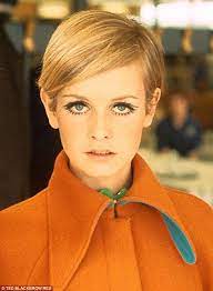 Twiggy S Life In 15 Hairstyles Twiggy Hair Short Hair Styles Twiggy Fashion