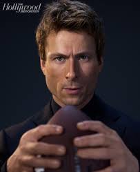 More details are emerging as the investigation into the mysterious death of  #GeneHackman and his wife, #BetsyArakawa, enters its second phase,  following last week's revelations from an autopsy performed after the  couple's