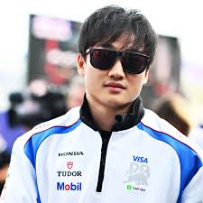 HUGH BIRD FUE ASCENDIDO A JEFE!!🐐 Hugh Bird oficialmente es el nuevo  'líder' del equipo de trabajo de las suspensiones de Red Bull Racing.