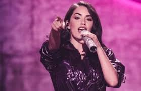 Solamente vos, adrián suar, juan minujín, aurora andrés, natalia oreiro, juan cousteau, félix month, muriel santa ana, claudia fontán, eugenia suárez, alberto martín, ana maría picchio, joaquin flammini, ángela torres, coraje ábalos, lola poggio, fabiana garcía lago, laura cymer. La Descuidada Expresion De Lali Esposito En La Alfombra Roja De Muy P La 100