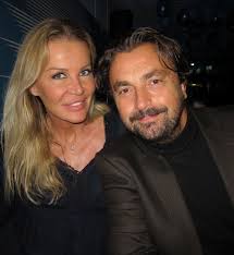 INTERNATIONAL LUXURY CONSULTING: LE BAL JAUNE 2O1O LORRAINE RICARD , ANNE  De CHAMPIGNEUL . LE BAL JAUNE organisé par la FONDATION RICARD et BEAUX  ARTS MAGAZINE clôture la FIAC