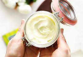 Cremă Pentru Maini Uscate Cu Miere și Ulei De Măsline Diy Body Butter Recipes Diy Body Butter Body Butters Recipe
