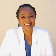 Thank you for bestowing me with such an honour and this special award prof  Nkum , the executive director of Kingsland Foundation. I am truly humbled  for this award 🥇. # let's