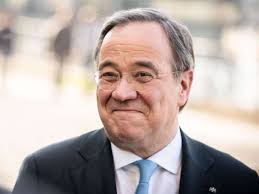 Laschet will now have to focus on reuniting the conservatives at a time when his disapproval rating in his home state stands at 69 percent. Schlimmer Seitenhieb Gegen Armin Laschet Tv Moderator Sorgt Fur Lacher Im Internet Politik