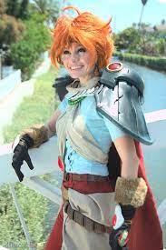 Lina Inverse from The Slayers - Daily Cosplay .com