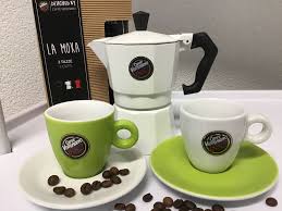 Kocher Und Tassen Weiss Und Grun Kaffeetassen Tassen Kaffee Marken