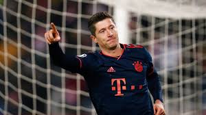 Congratulations robert lewandowski the best men's player in the world! Bayern S Robert Lewandowski To Undergo Groin Surgery Before Break Football News India Tv