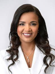 Betty Sisoutham's Instagram, Twitter & Facebook