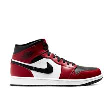 Scarpe adidas superstar da donna quando le scarpe adidas superstar hanno esordito per la prima volta sui campi da basket ai piedi dei migliori giocatori nel 1969, nessuno immaginava l'enorme successo che avrebbe avuto la shell toe. Jordan 26 Flight 3 Donna Cheap Online