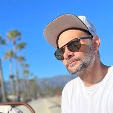 Mitchell Rosen (@Mitchell_Rosen)