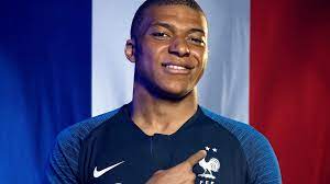 Il est enfin là : Quel Est Le Prix De Revient Du Futur Maillot 2 Etoiles Nike De L Equipe De France Et D Un Maillot En General Sportbuzzbusiness Fr