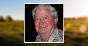 Sandy Minter's Instagram, Twitter & Facebook