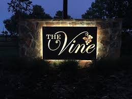 Pin By Raul Espinoza On The Vine Name Plate Design Business Signs Outdoor Name Plates For Home